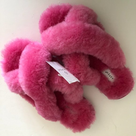 ASPEN Girls Crisscross Sheepskin Slippers XL Hot Pink - Picture 2 of 6